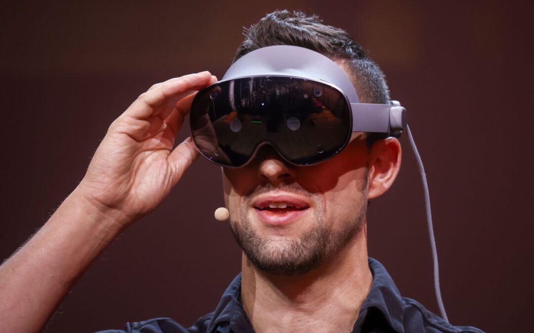 IA, pantalla 4K y un precio que pone en ridículo al Apple Vision Pro